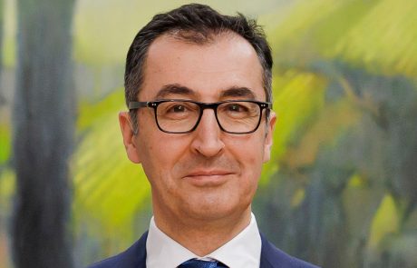 Portraitfoto von Cem Özdemir